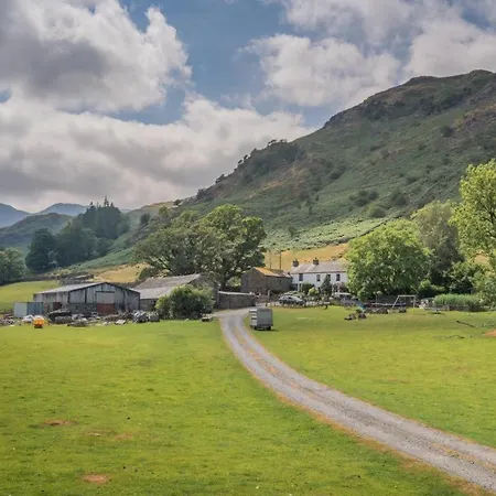 2 Bed In Penrith Oc-sz470 度假居