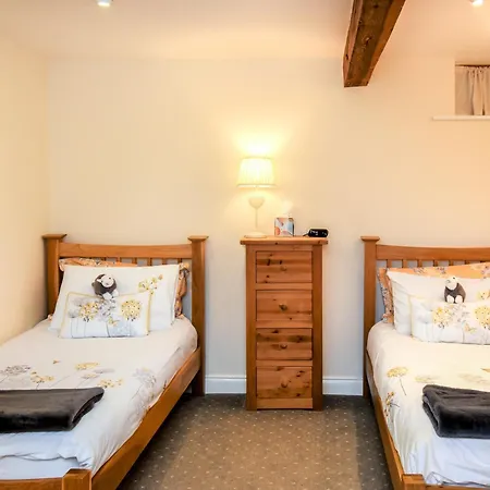 2 Bed In Sz470 * Patterdale