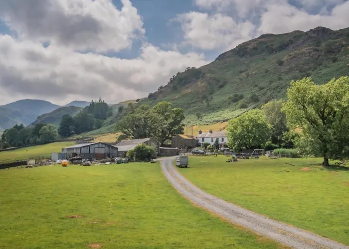 2 Bed In Penrith Oc-sz470 度假居