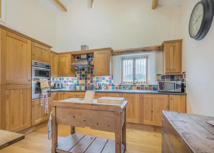 2 Bed In Penrith Oc-sz470 度假居