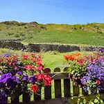 2 Bed In Penrith Oc-sz470 *